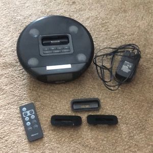 Memorex Alarm clock and iPhone/iPod dock